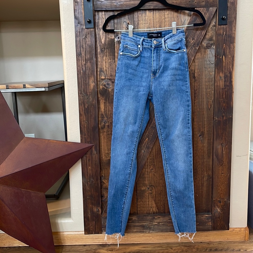 JUST BLACK DENIM size 25